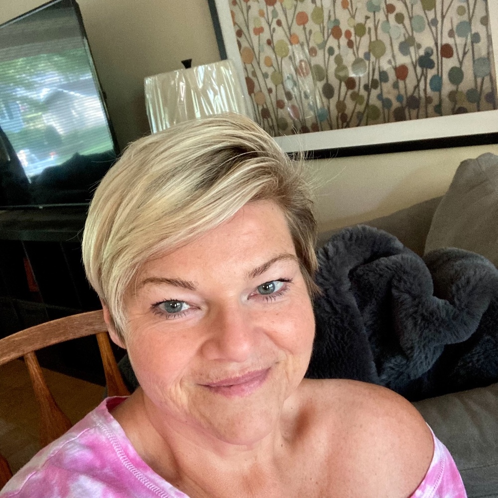 Meet your Posher, Pamela